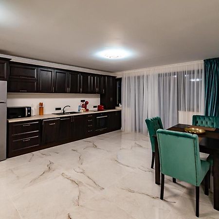 Moky Rezident 2 Apartman Arad Kültér fotó