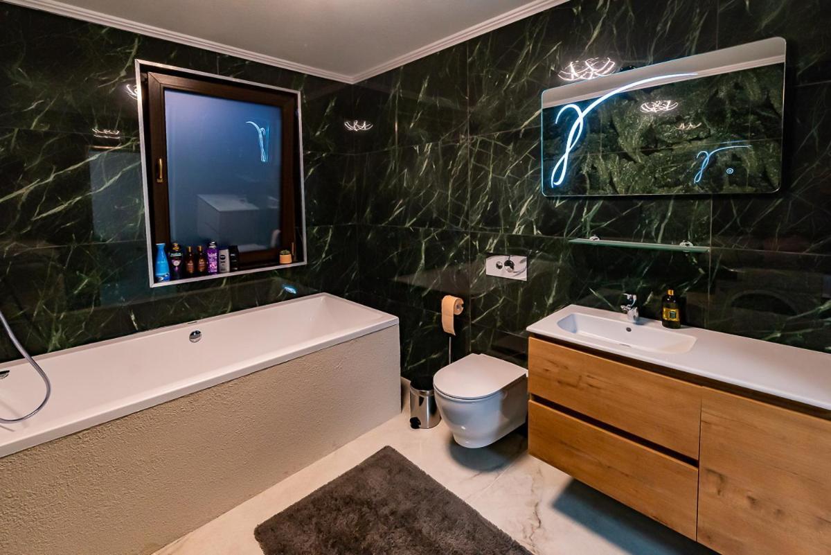 Moky Rezident 2 Apartman Arad Kültér fotó