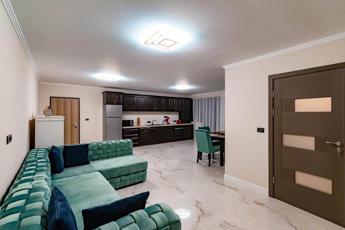 Moky Rezident 2 Apartman Arad Kültér fotó